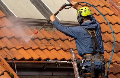 Démoussage et hydrofuge de toiture à Aubenton